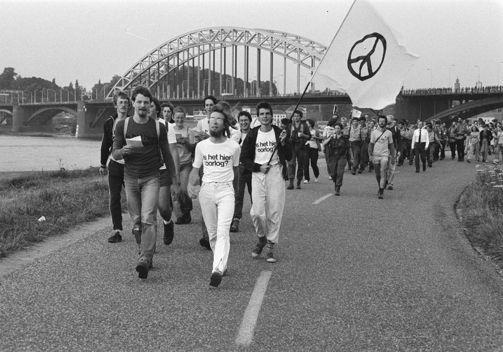 1982: Protest
